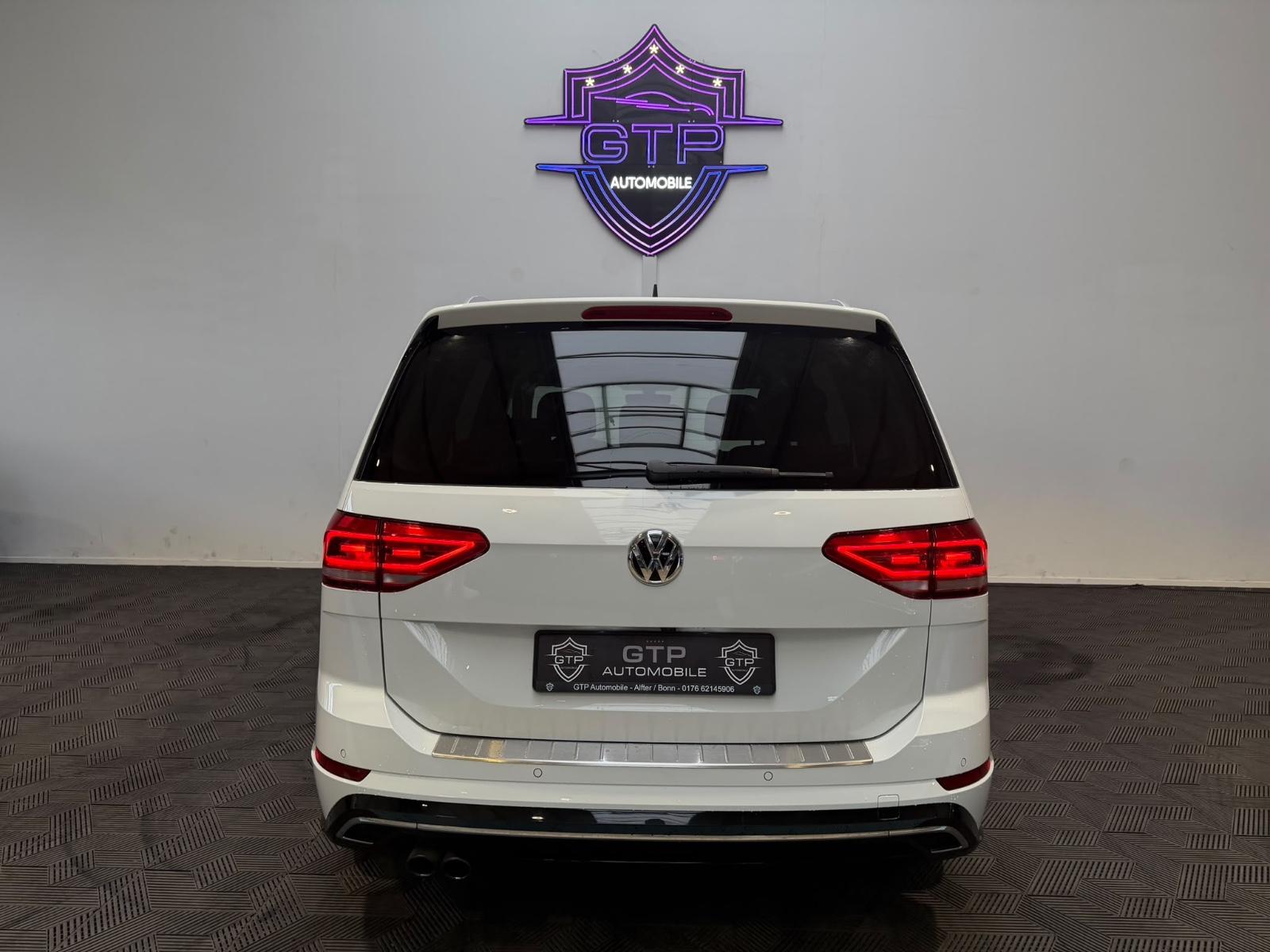 Volkswagen Touran *R-line*7Sitzer*ACC*AHK*R.Kam*