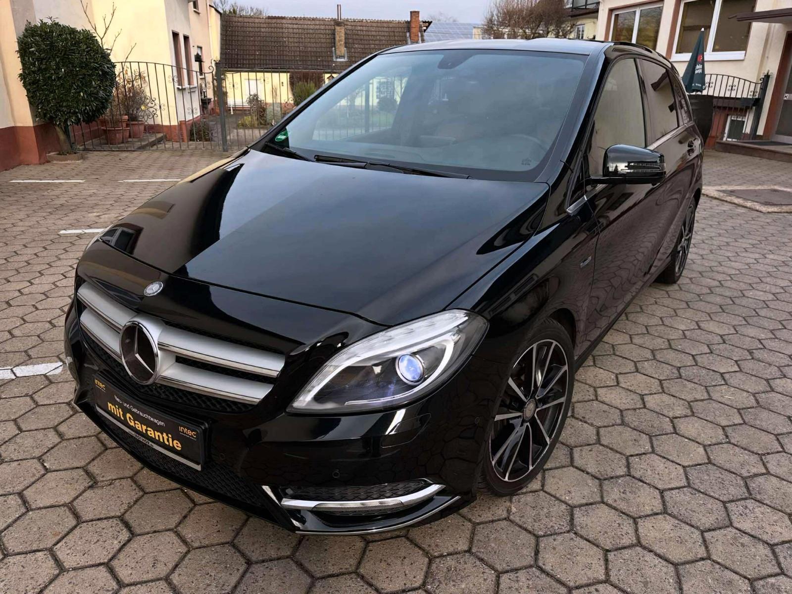 Mercedes-Benz B 200 Edition 1*SPORT*DESIGNO*LED*SHZ*DIST*KAM*