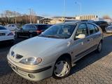 Renault Megane Authentique 1.4 16V 1.HAND/RADIO/TÜV-NEU