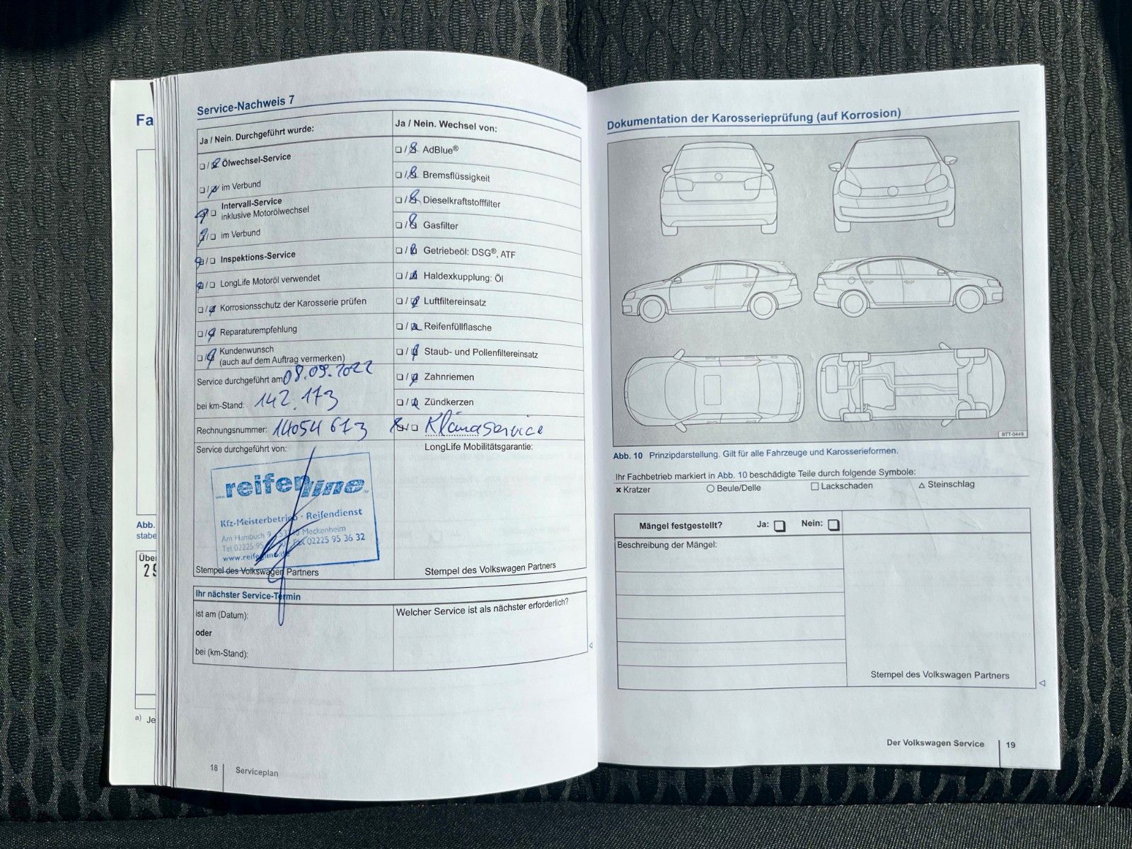 Fahrzeugabbildung Volkswagen Golf VI 1.2 TSI DSG Klima 1.HAND SCHECKHEFT PDC