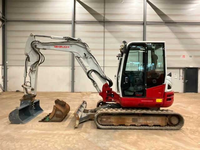 Takeuchi TB 260