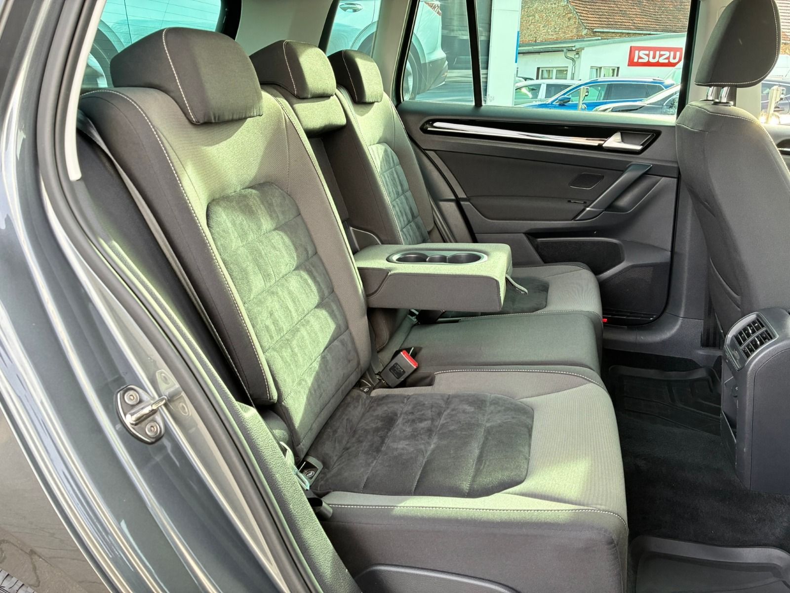 Fahrzeugabbildung Volkswagen Golf Sportsvan Highline 1.4 TSI 6-Gang*Bi-Xenon*