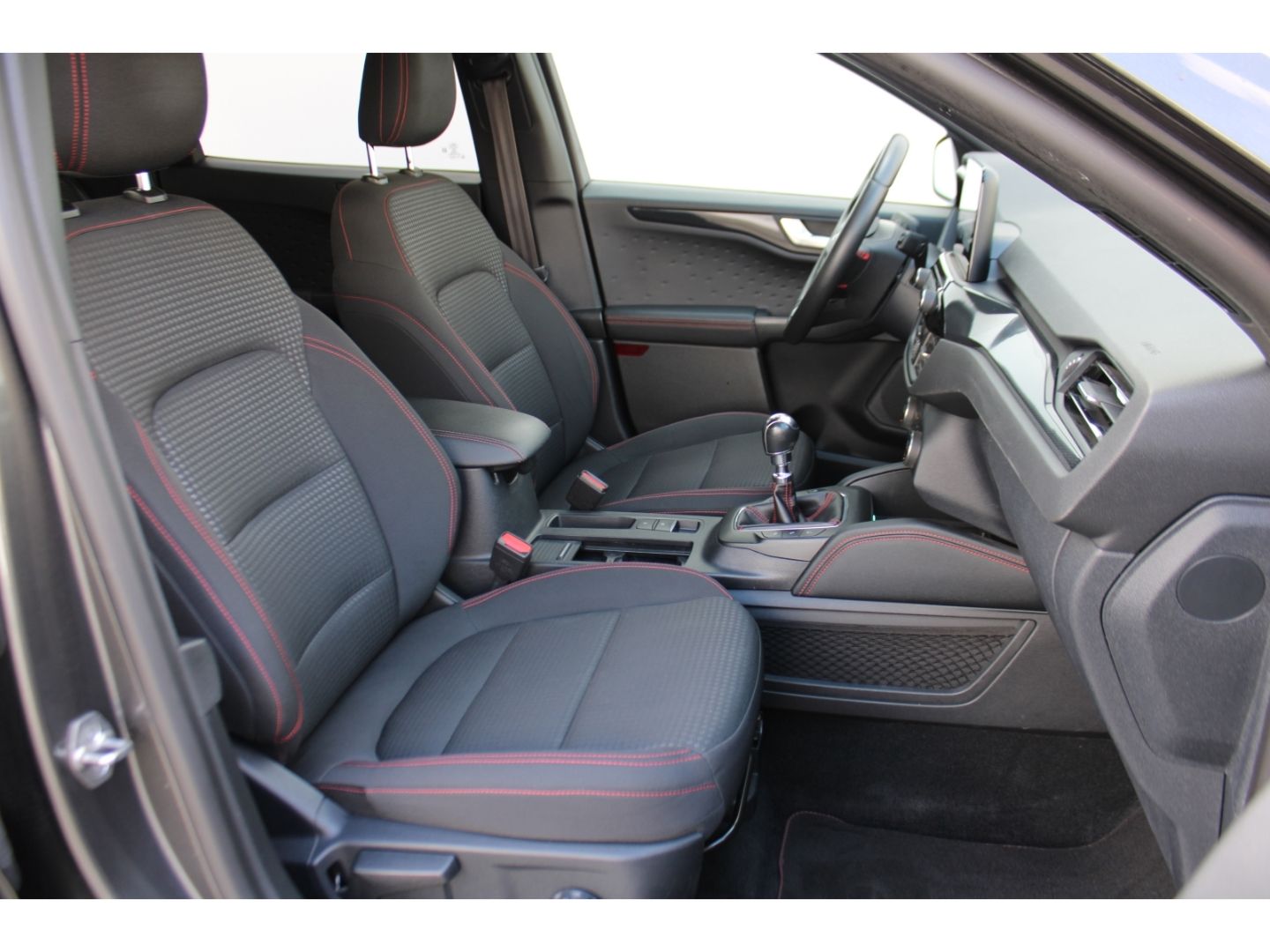 FORD Kuga Hybrid 2.0 EcoBlue ST-Line ACC LED AHK RFK - Image 11
