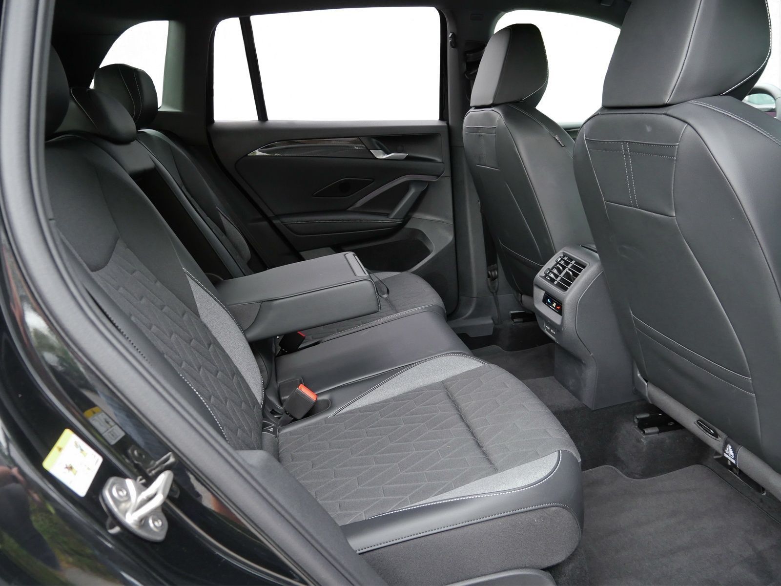 Volkswagen Tiguan - Bild 16