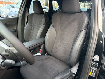 BMW 225e xDrive Active Tourer M Sportpaket DAB LED