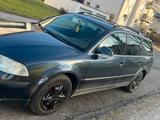 Volkswagen VW Passat Kombi mit 1,6 Motor Benziner mit... - Volkswagen Passat aus 2005: Kombi