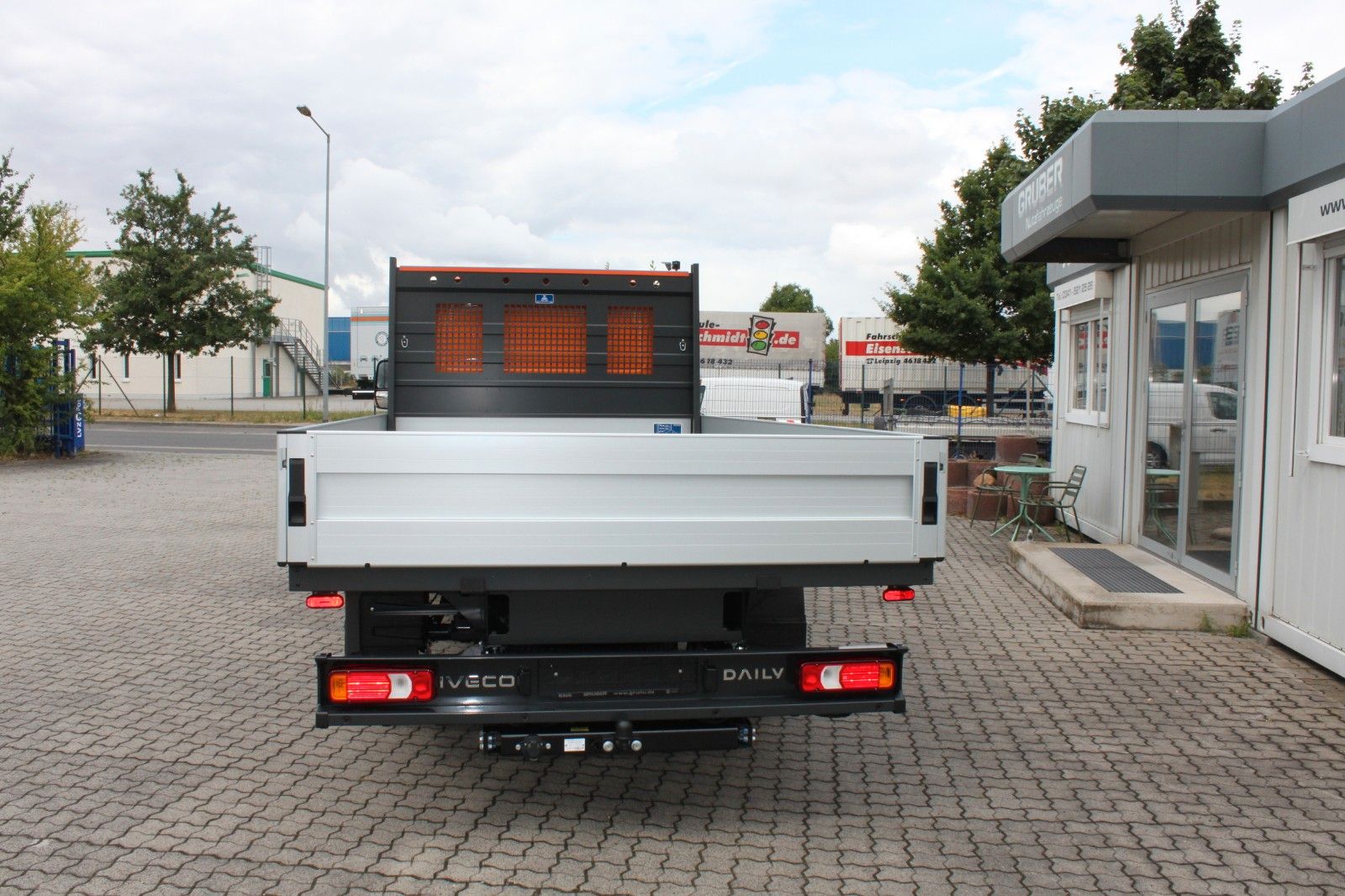 Fahrzeugabbildung Iveco Daily 35S16H 3.0 A8 Y Pritsche