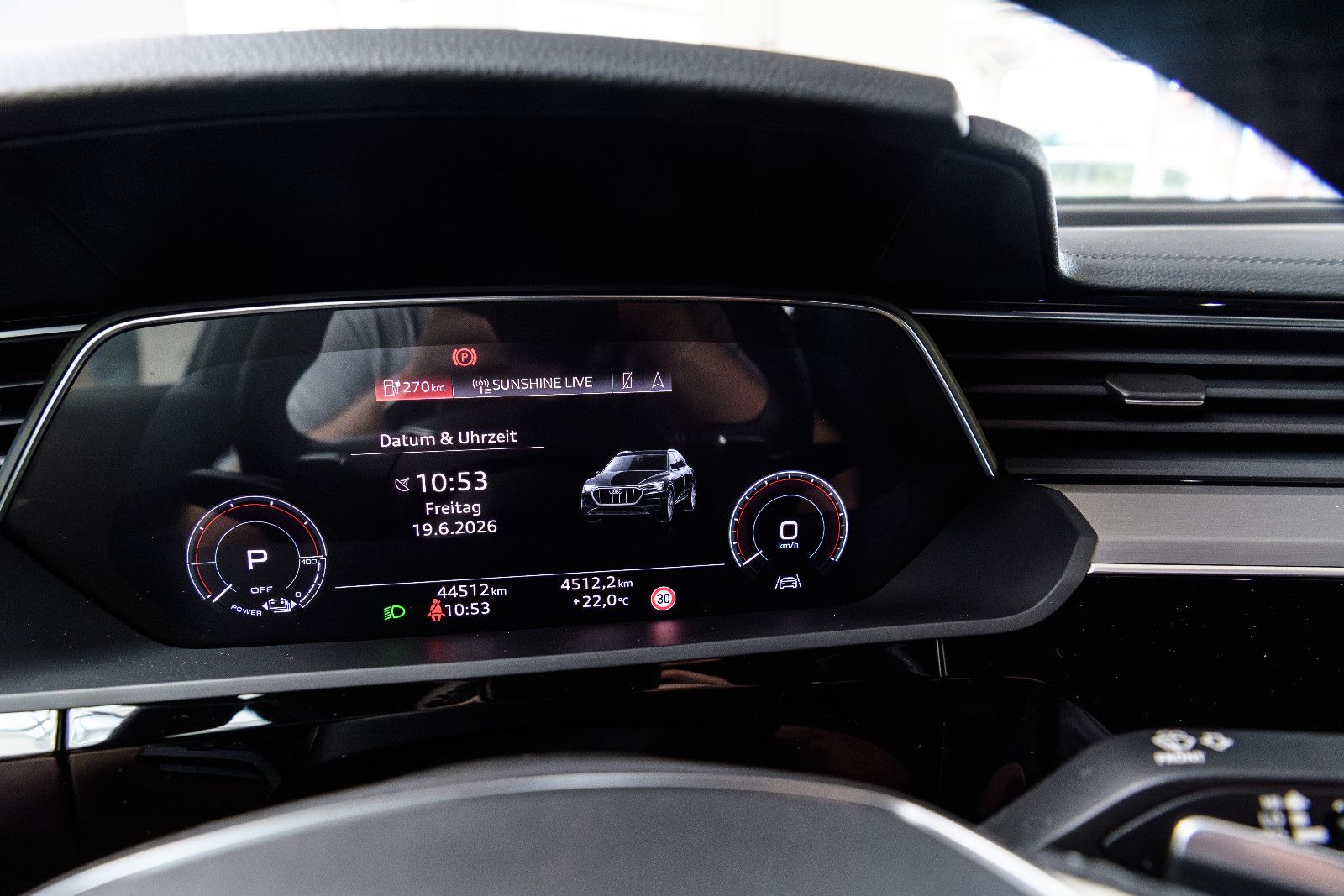 Fahrzeugabbildung Audi e-tron 50 quattro S line NAVI/SZH/LED/RFK