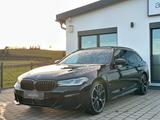 BMW 530d Tour. xDrive M Sport/360°/StHzG/H&K/SoftClo - BMW 530: Automatik