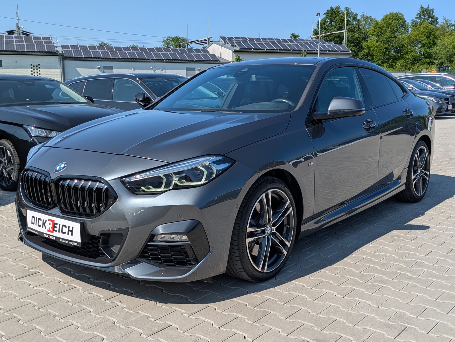 Fahrzeugabbildung BMW 220 d M Sport PANO*LED*H&K*TEMP*KAMERA*SHADOW