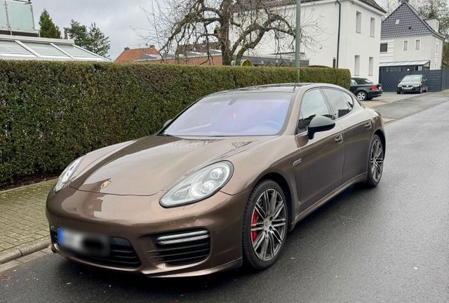 Porsche Panamera Turbo