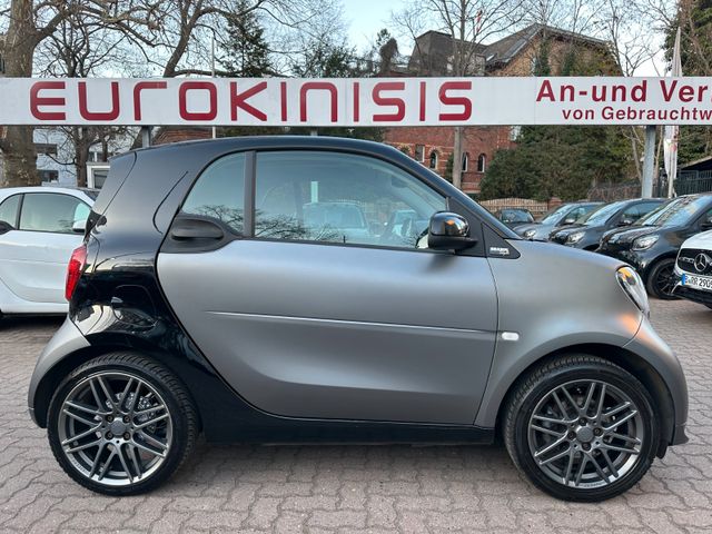 Smart fortwo 66kW DCT BRABUS*LEDER*NAVI*SHZ*JBL*KAM*