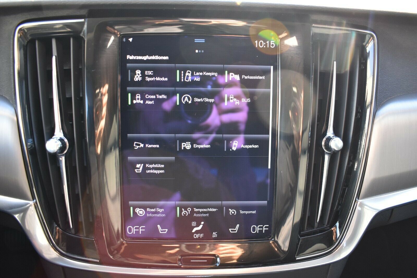 Fahrzeugabbildung Volvo **Mietkauf**V90 D5 Mom.*LED*PPilot*CD*CAM*BLIS