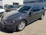 Volkswagen Passat Variant 2.0 TDI*1. Hand*Navi*Business* - VW Passat Gebrauchtwagen in Hannover