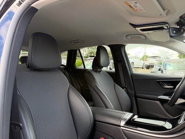 Fahrzeugabbildung Mercedes-Benz GLC 200 4M AHK+EASYPACK+AMBIENTE+APPLE+LED+