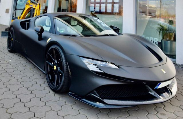 FERRARI SF90