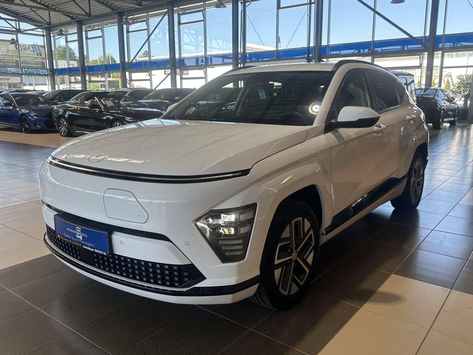 Hyundai Kona Trend R.Cam Navi Wärmepumpe SHZ LED ACC imagem 3