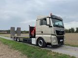 MAN TGX 26.510 baumaschin Transporter mit Kran - Man TGX 26-510