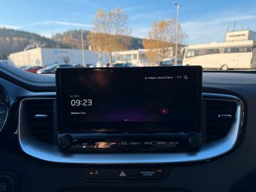 Kia Ceed GT 1.6 T-GDI DCT7 Memory Navi AHK abnehmbar