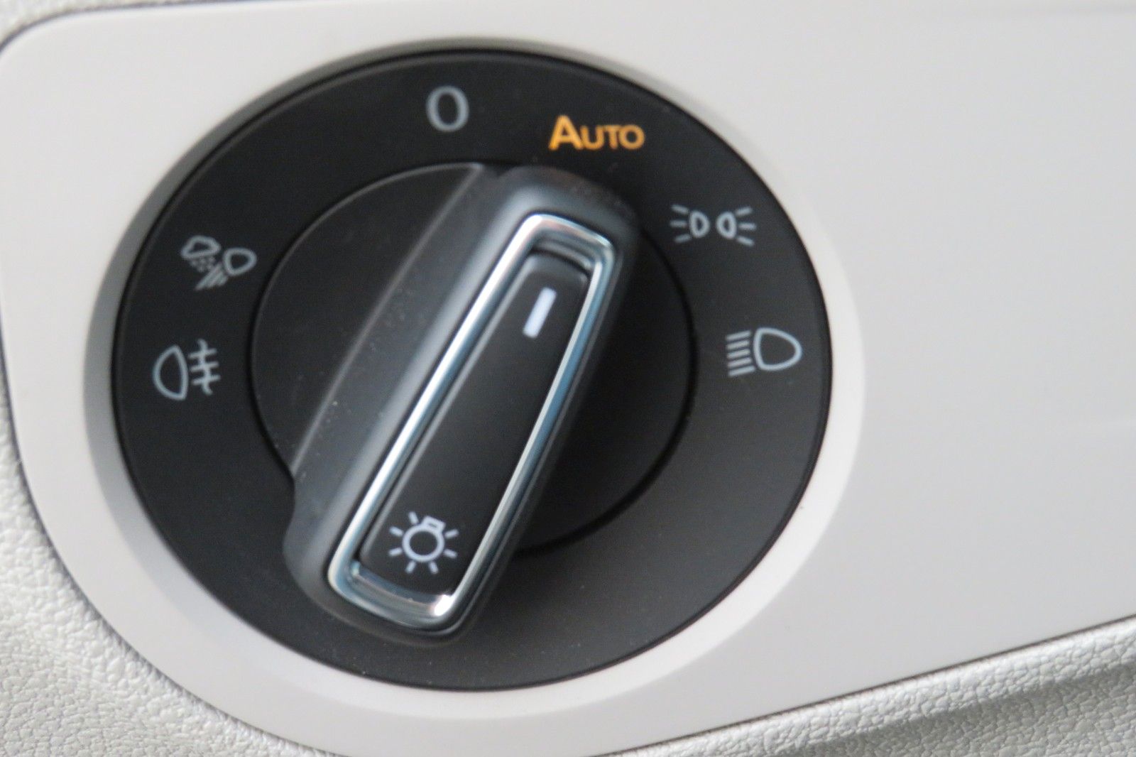 Fahrzeugabbildung Volkswagen Tiguan TSI DSG ELEGANCE 19-ZOLL MATRIX 360` 1.HD