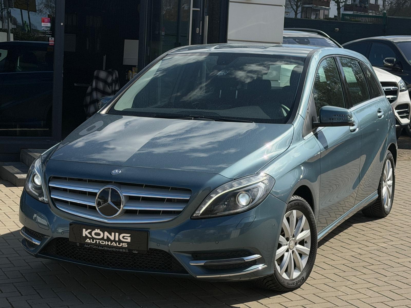 Mercedes-Benz B 180 Aut. Bi-Xenon*AHK*Navi*SitzHz*PDC*