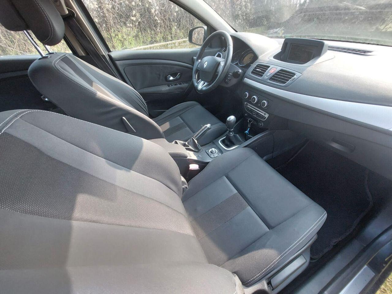 Renault Megane 2010 — photo 13