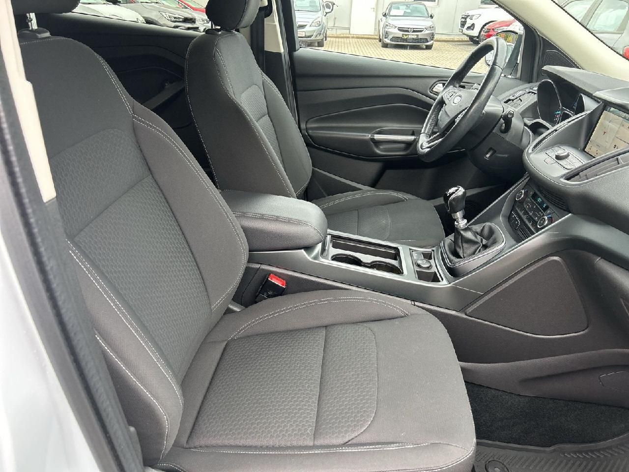 Fahrzeugabbildung Ford Kuga 1,5 Cool & Connect