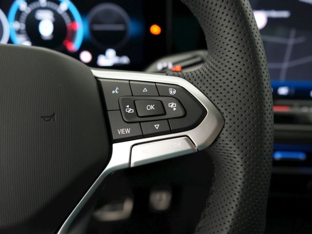 Passat Variant R-LINE TDI DSG+MATRIX-LED+AHK+NAV