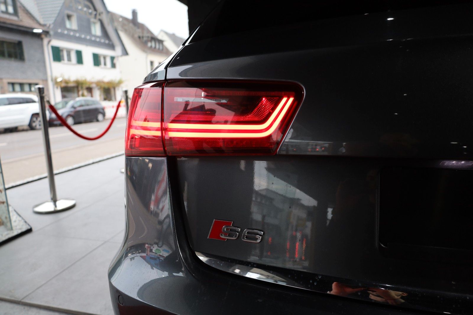 Fahrzeugabbildung Audi S6 Avant 4.0 TFSI *Panorama*Memory*K-Entry