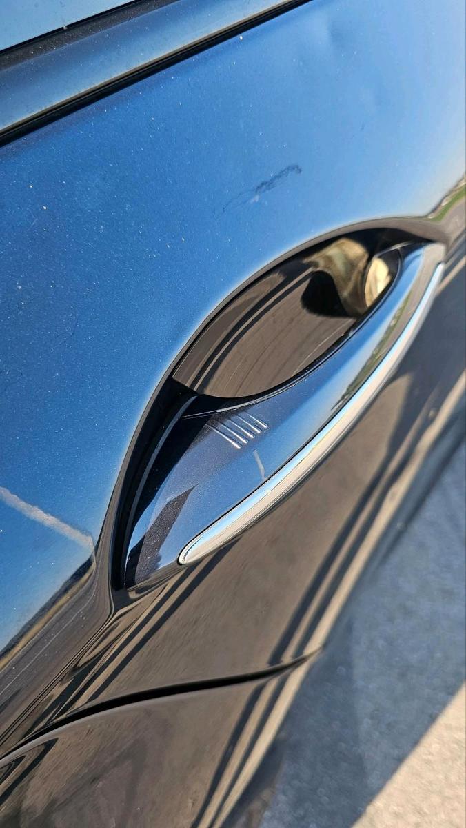BMW 530 2012 — двигун 258 HP (190kW)