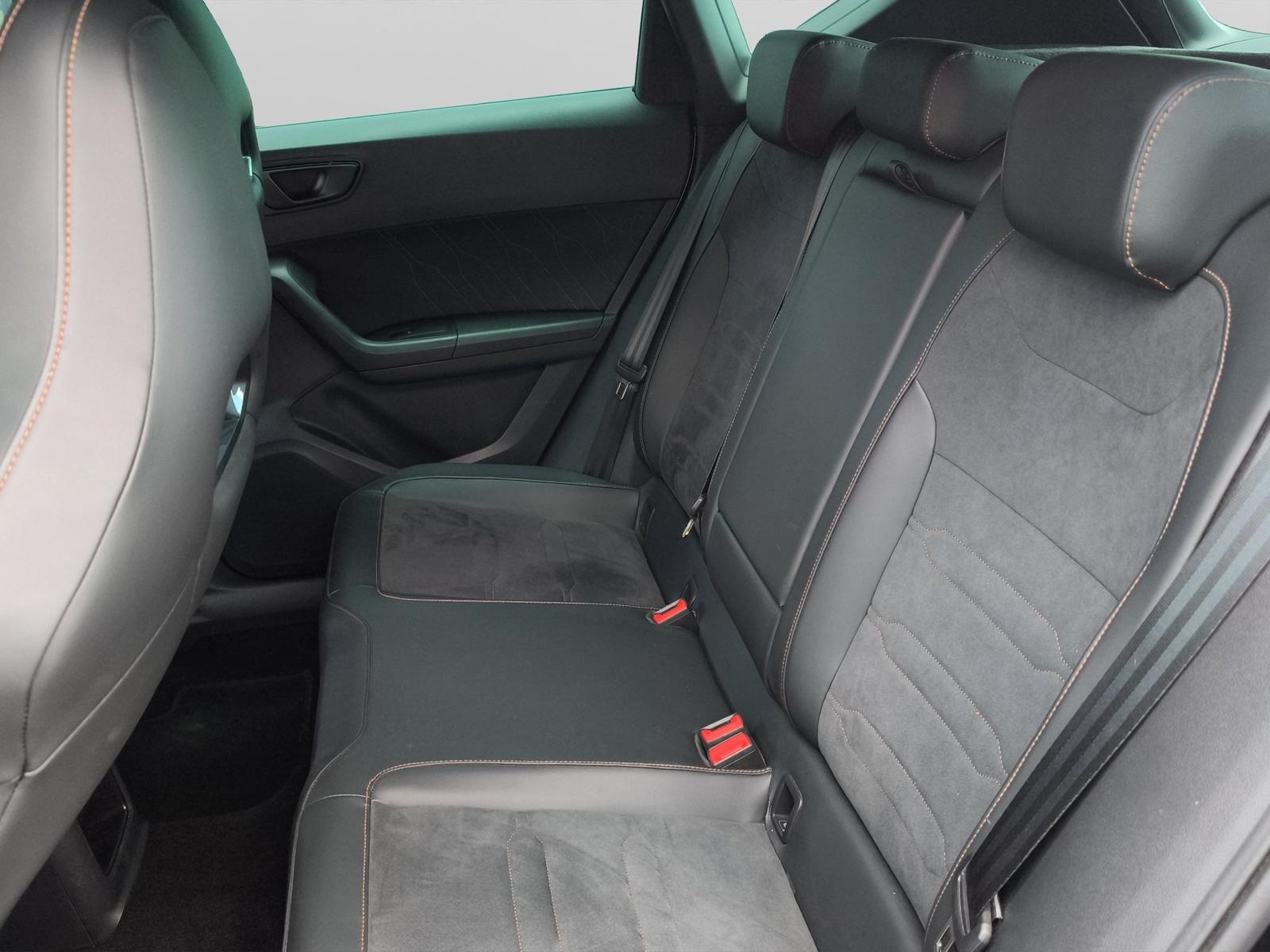 Cupra Ateca 1.5 TSI DSG LED+NAVI+KAMERA+PARKLENK+19