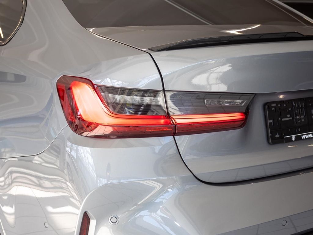 BMW M3 Navi HUD LED RFK Leder Memory Sitze PDCv h foto 5