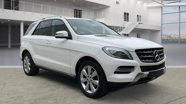 Mercedes-Benz ML 250 AMBIENTE*COMAND*Bi-XENON*R-KAM*SCHIEBEDAC