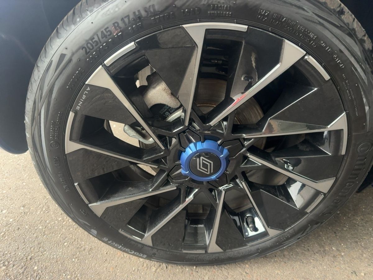 Fahrzeugabbildung Renault Clio ESPRIT ALPINE E-TECH FULL HYBRID 145
