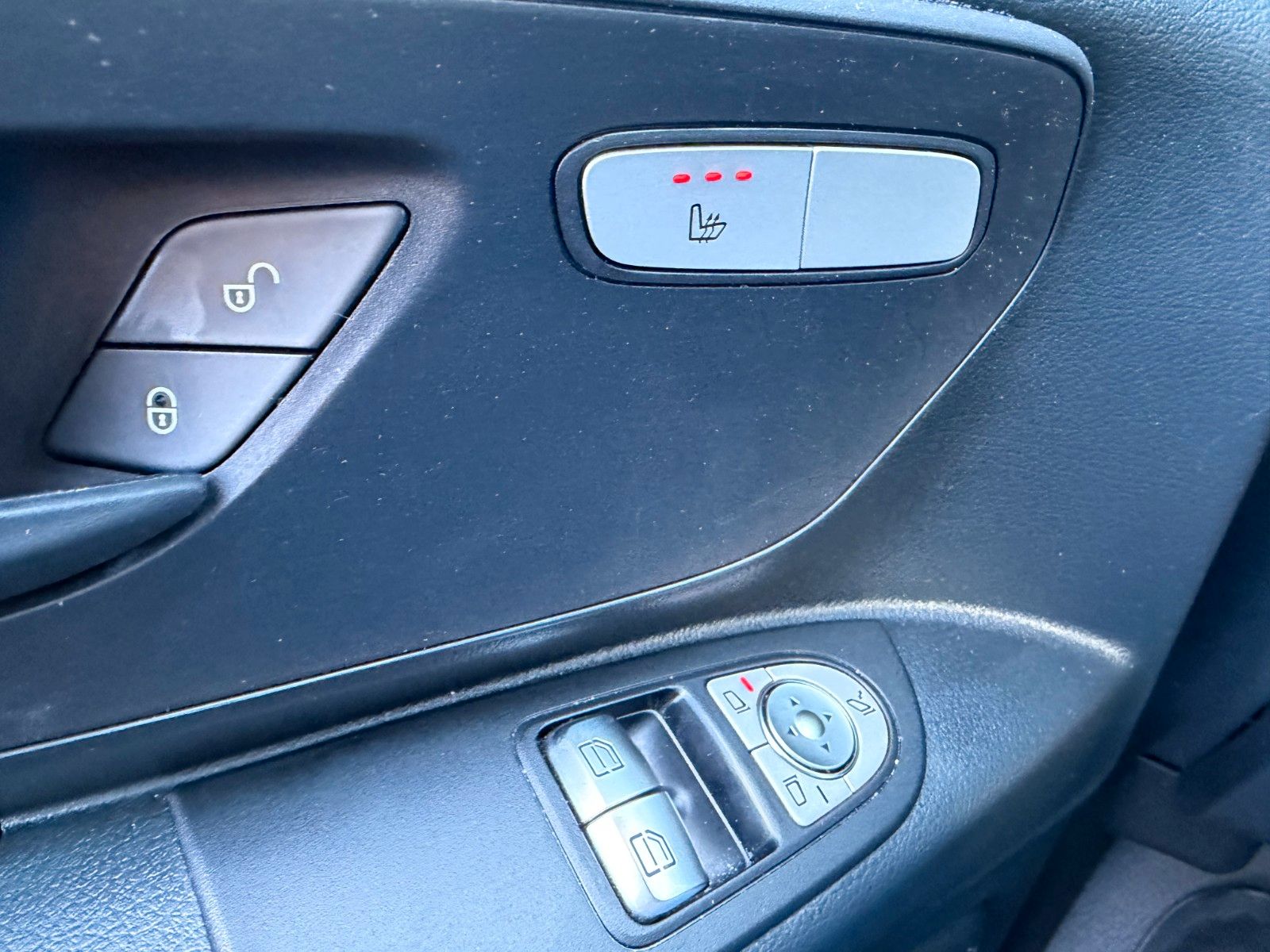 Fahrzeugabbildung Mercedes-Benz Vito 116 CDI Tourer Extral elektr Türen AHK