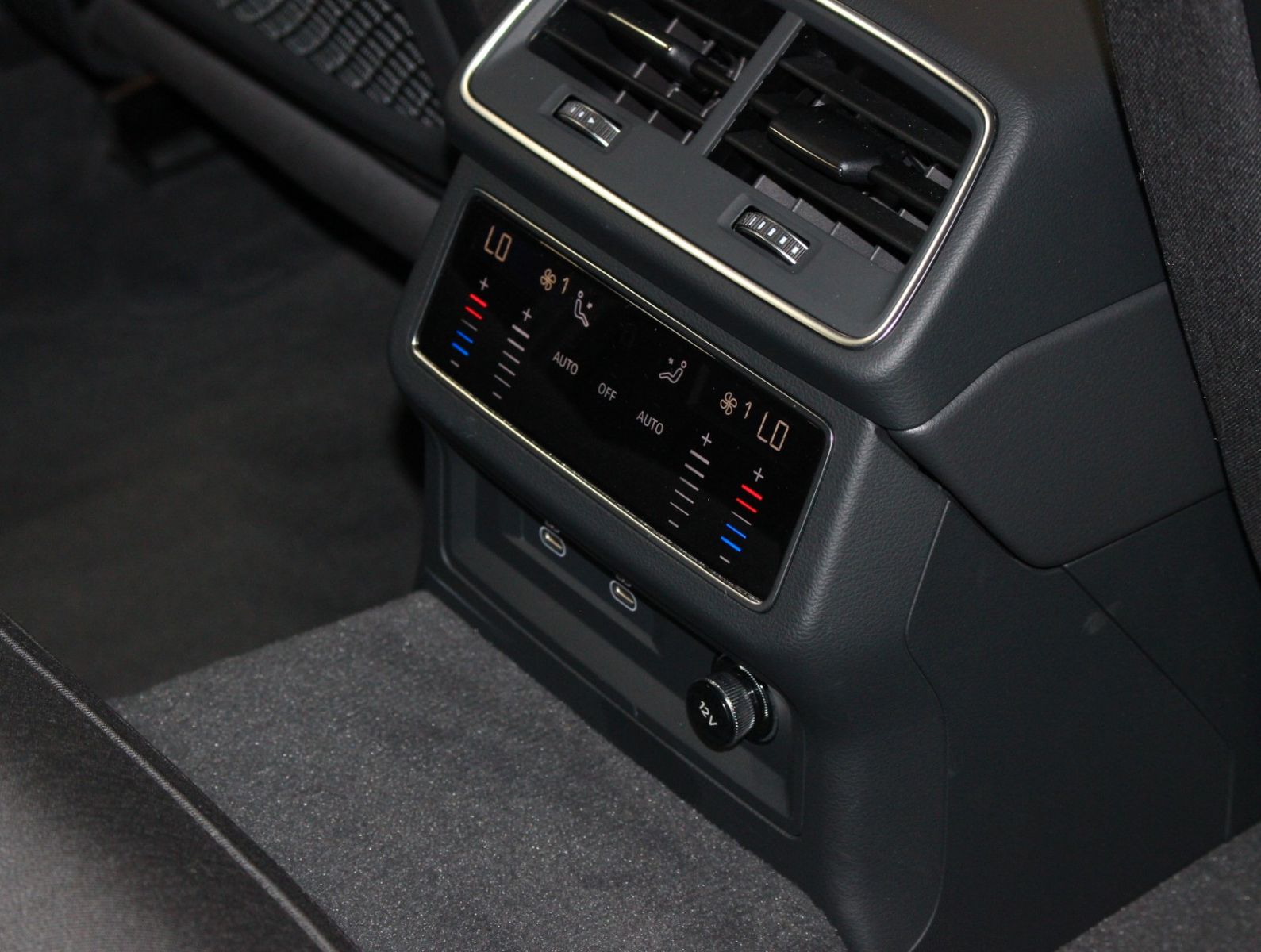 Fahrzeugabbildung Audi A6 Avant 45TDI quattro sport Standhzg.*Pano*360°