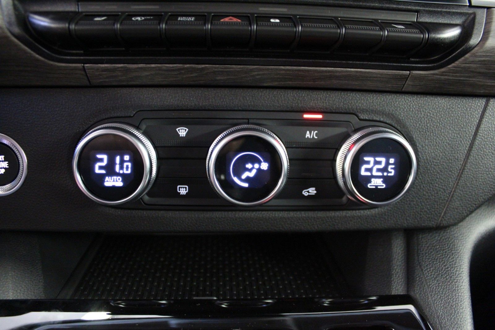 Fahrzeugabbildung Renault Kangoo Tce 130 EDC Techno*Sitzhzg*