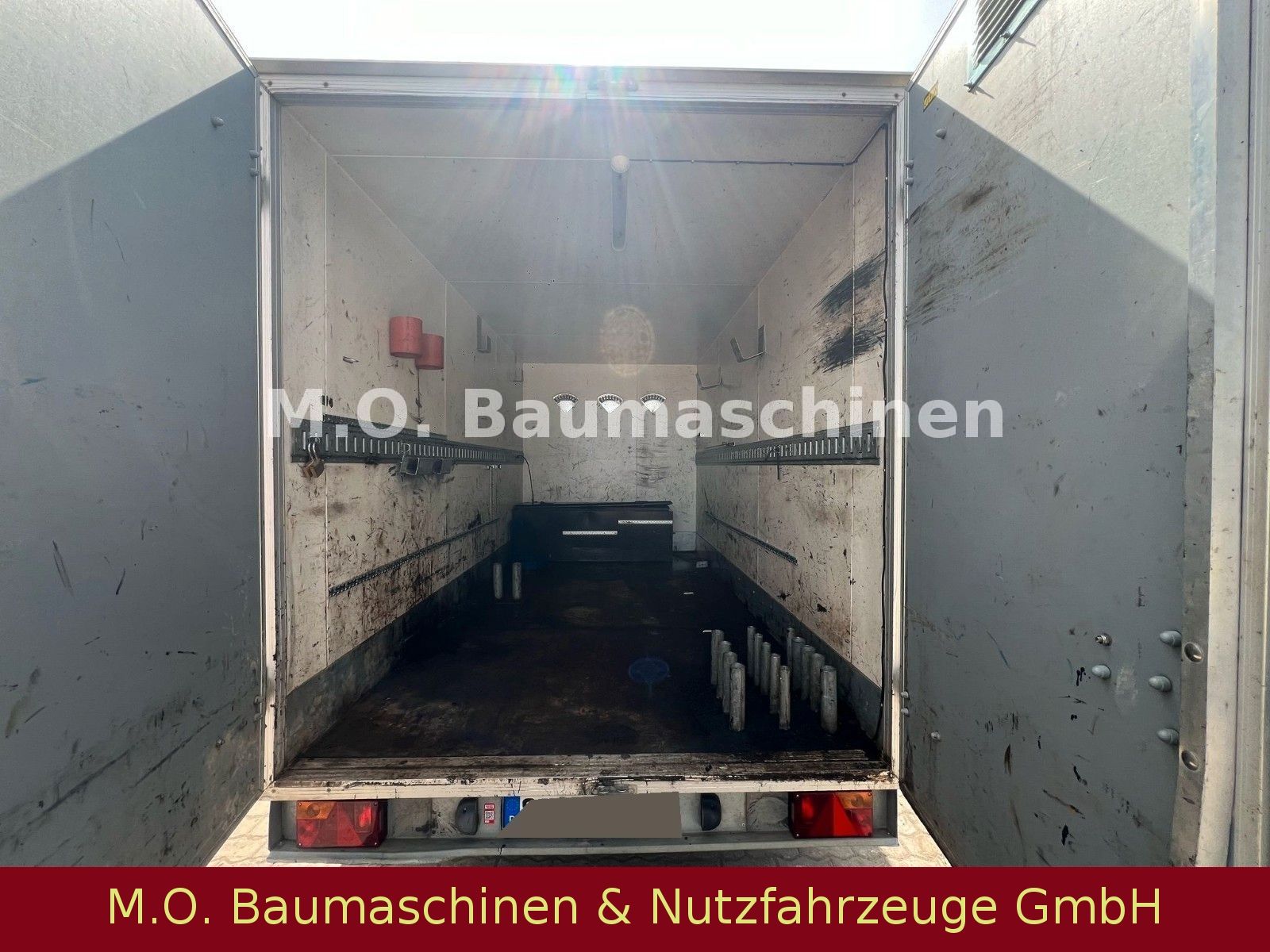 Fahrzeugabbildung Unsinn KK 20-30 / 2 Achser / Kofferanhänger /