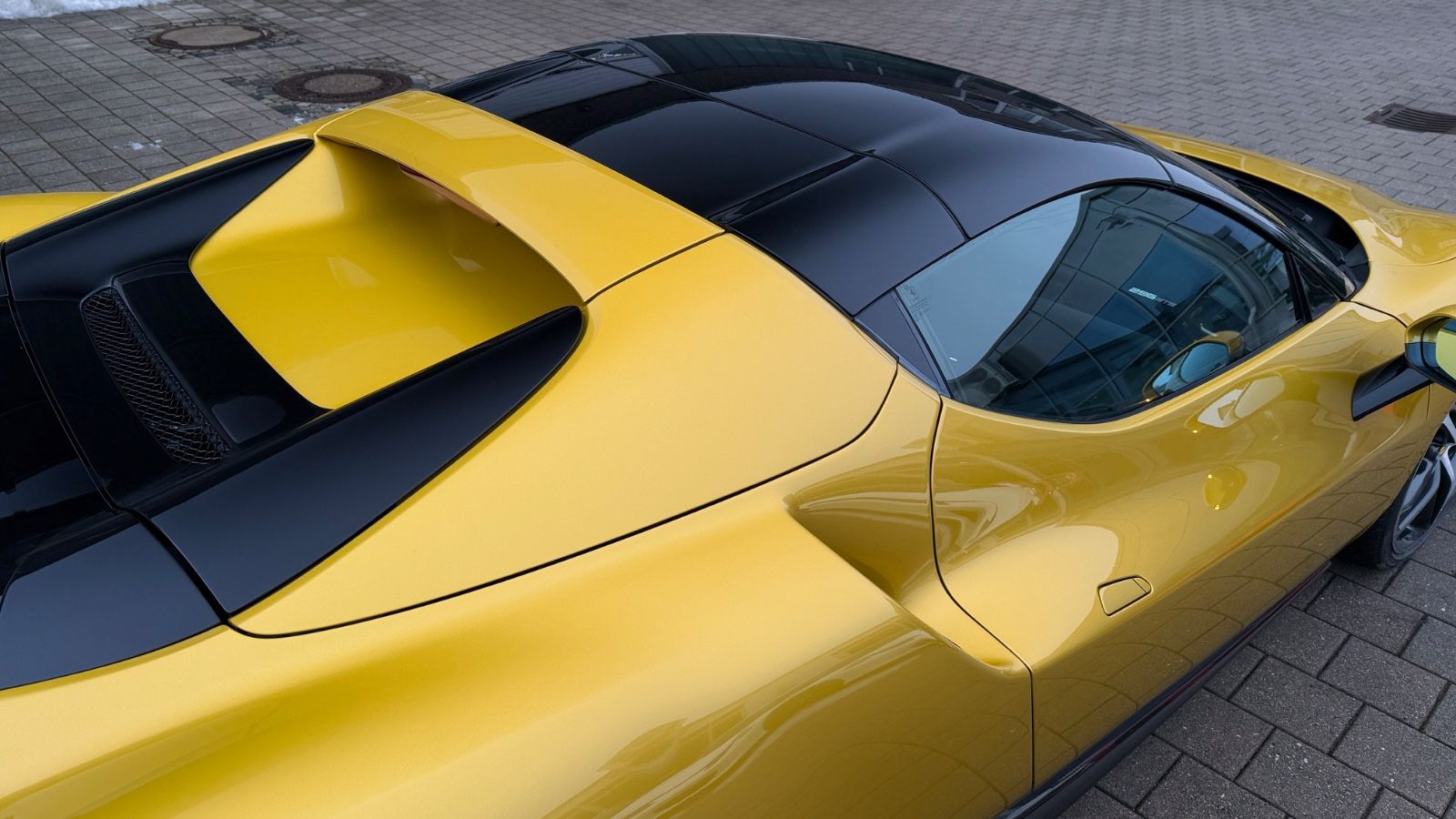 Fahrzeugabbildung Ferrari 296 GTS*Voll Karbon*Lift*Kamera*LED*1.Hand