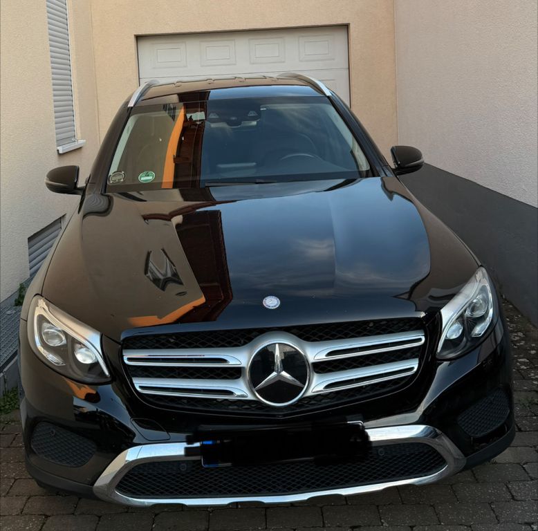 Image of Mercedes-Benz GLC 220