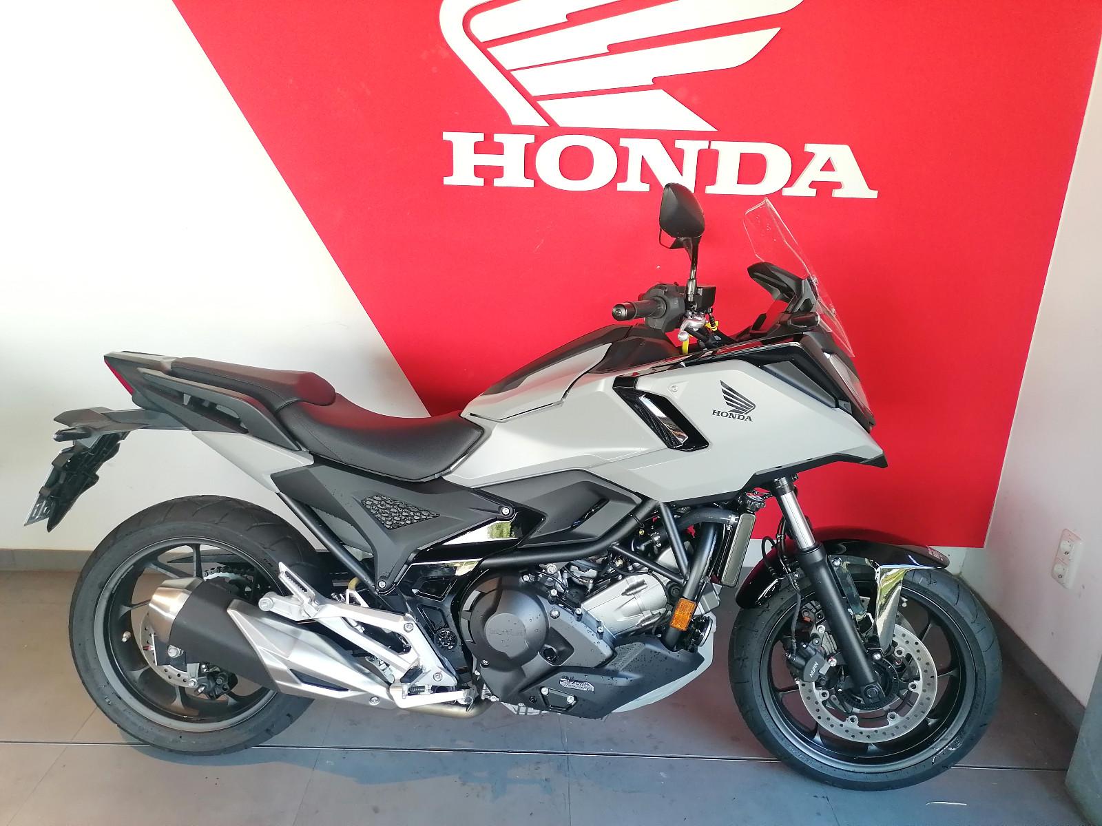 Honda NC750X DCT