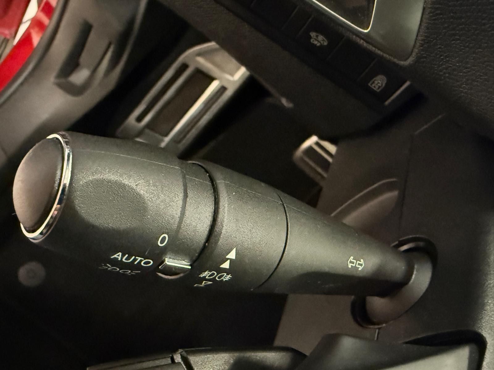 Fahrzeugabbildung Peugeot 3008 Allure  GT /SCHECKHEFT/ LED/AHK/ PANORAMA