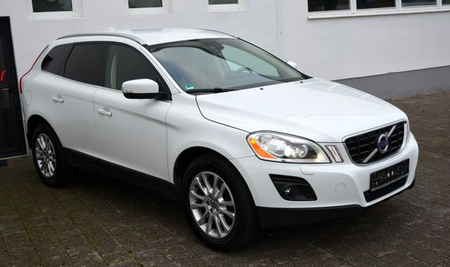 Volvo XC60 Summum 2.4 AWD Xenon Leder Memory 1 Hand