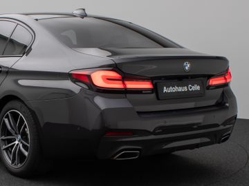 Fahrzeugabbildung BMW 520d M Sport  Kamera HUD DAB HiFi AHK DisplayKey