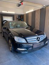 Mercedes-Benz C220 CDI *Automatik*Lim.*AMG-Paket*Navi*Xenon* - Mercedes-Benz C 220 aus 2010: Cdi