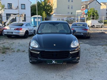 Porsche Cayenne - 3