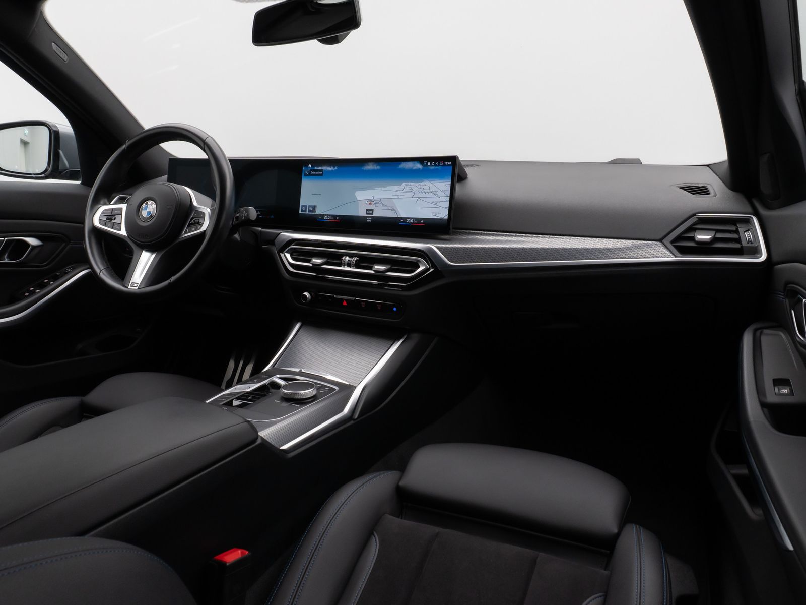 Fahrzeugabbildung BMW 330i xD M Sport Kamera HUD DAB HiFi Parks 19Zoll