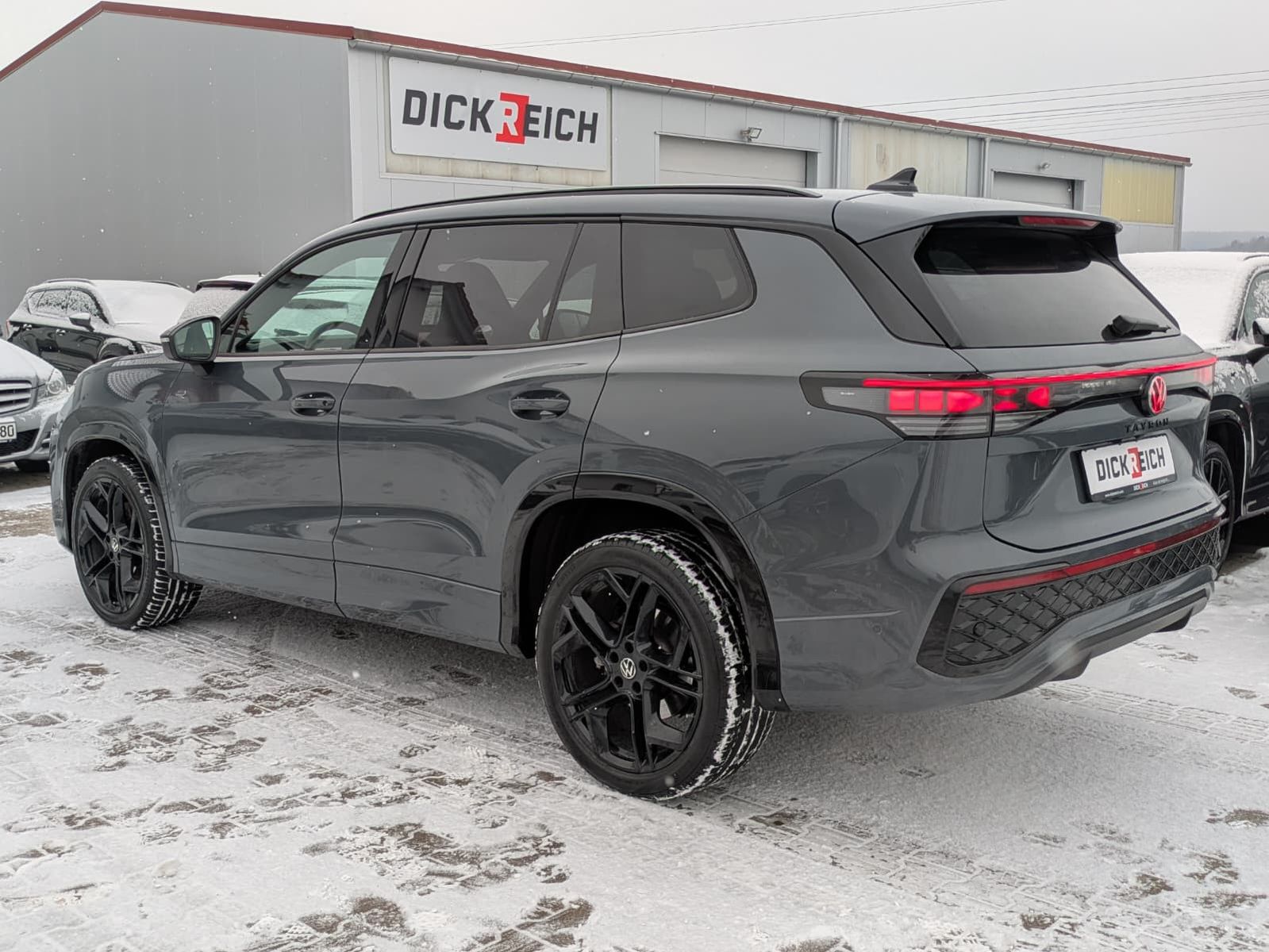 Fahrzeugabbildung Volkswagen Tayron 2.0 TDI 4M R-Line BLACK*7Si*MATRIX*PANO