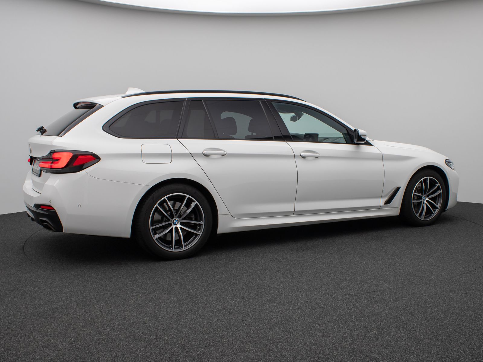 Fahrzeugabbildung BMW 540d xD M Sport Kamera Laser HUD DAB H/K Komfort