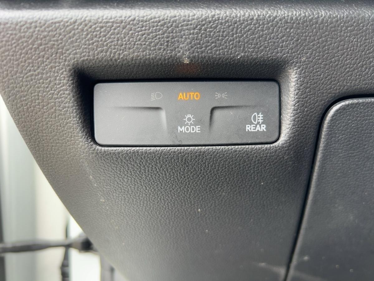 Volkswagen Passat 1.5 eTSI Automatik Apple CarPlay, миниатюра 13
